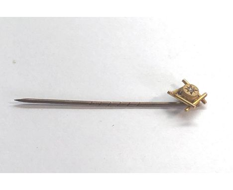 Small 9ct gold diamond stick pin measures approx 47mm long hallmarked 9ct with small diamond  good condition 