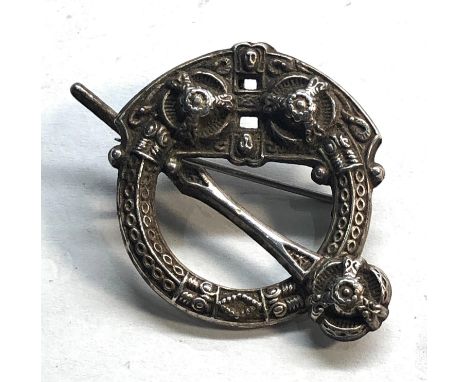 Vintage silver Scottish pennanular brooch hallmarked to back measures approx 4.5cm by 3.3cm good vintage condition 