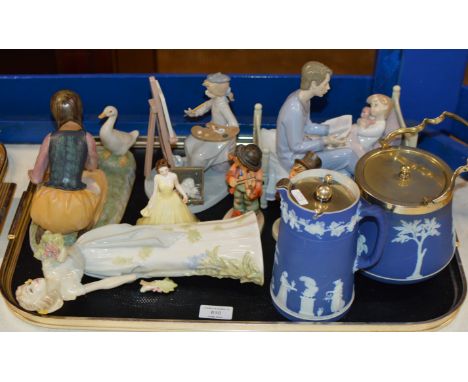 TRAY WITH MIXED CERAMICS, VARIOUS FIGURINE ORNAMENTS, LLADRO, DOULTON, GOEBEL ETC     