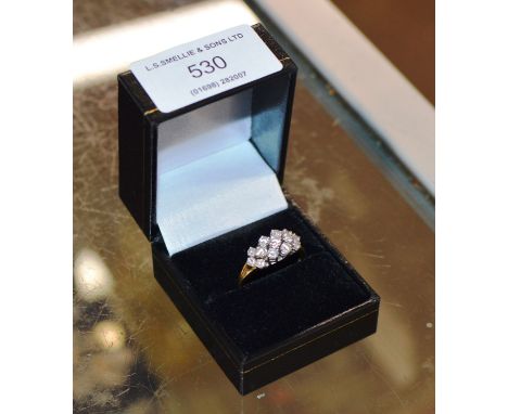 18 CARAT GOLD RING SET WITH 13 DIAMONDS - APPROXIMATE WEIGHT = 4 GRAMS     