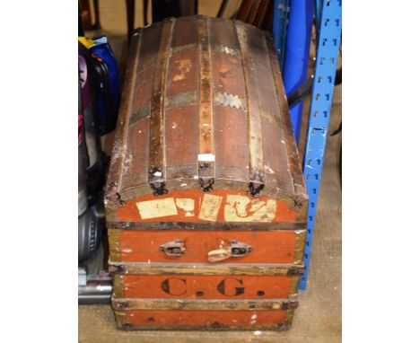 VINTAGE TRUNK     