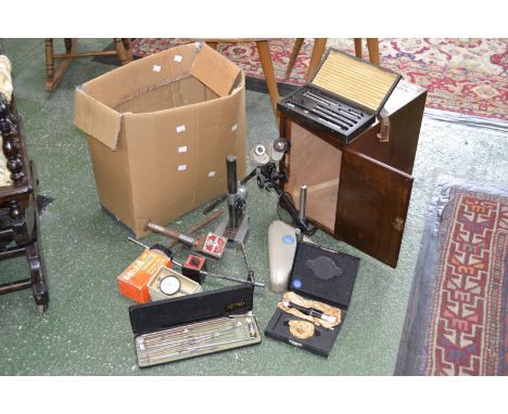 Engineering tools - precision measuring instruments including Moore & Wright inside micrometer; Mititoyo digital electronic i