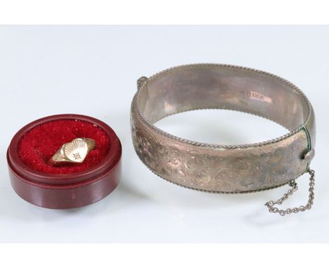 9ct gold signet ring having a heart shaped head (hallmarked Birmingham 1971) together with a silver hallmarked bangle bracele