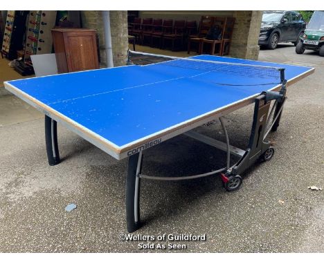 *CORNILLEAU FOLDING TABLE TENNIS TABLE WITH NET, NET NEEDS REPLACING ND NET FIXINGS NEED SORTING - 275CM L X 153CM W X 76CM H