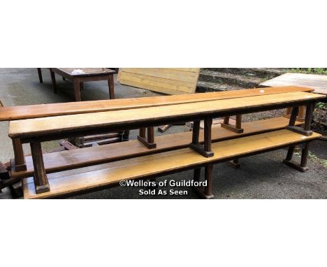 *OAK GYMNASIUM BENCH WITH 3 FEET - 2.98M L
