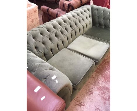 GREEN BUTTON BACK SETTEE, W186CM