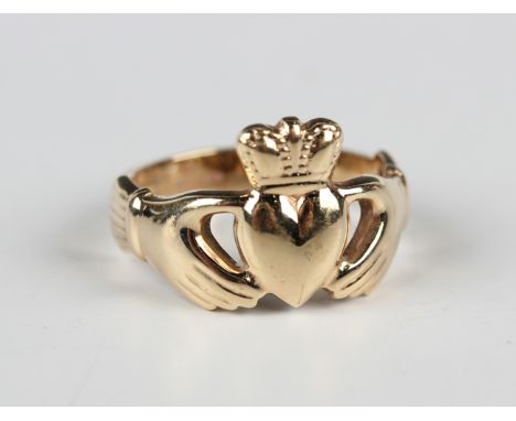 An Irish 9ct gold Claddagh ring, weight 4.8g, ring size approx P1/2, with case.Buyer’s Premium 29.4% (including VAT @ 20%) of