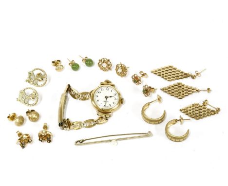 A ladies 9ct gold Zenith watch, with later rolled gold bracelet, 14.61g, together with a collection of assorted gold items to