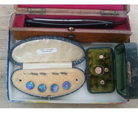A mixed lot including a boxed antique razor, a cased matched set of dress studs, one marked 9ct, weight 2.4g.