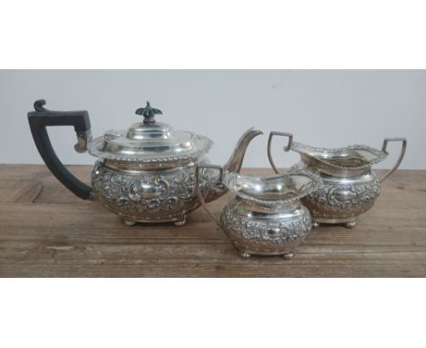 A hallmarked silver tea service, gross weight 21oz 19dwt.