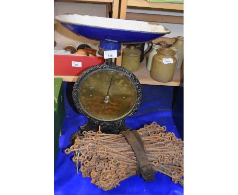 Set of vintage grocer's scales and metal chain