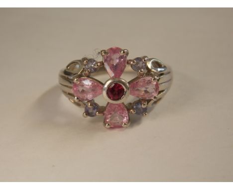 9K WHITE GOLD RUBY AND ROSE QUARTZ PETAL CLUSTER RING SIZE N 4.6G OVERALL 