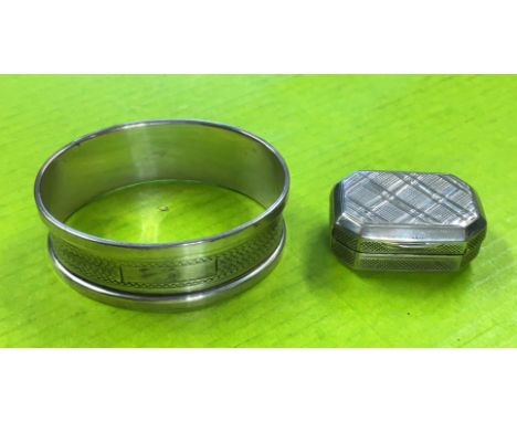 SILVER NAPKIN RING WITH ENGINE TURNED DECORATION AND A SILVER VINAIGRETTE WITH TARTAN DESIGN