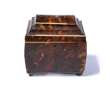 Tortoiseshell tea caddy 19th Century, with ivory banding, 15cm