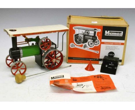 Mamod TE1 steam tractor, with original box