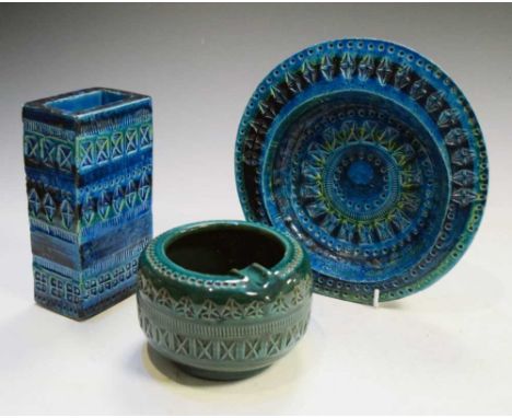 Bitossi pottery Rimini Blu vase, dish and ashtray, 17cm high and smaller