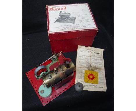 MAMOD: AN S.E.2. STATIONARY STEAM ENGINE, 1940's/50s (Boxed with instructions)