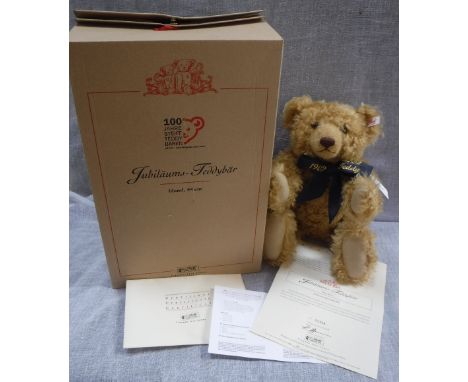 STEIFF: A 'JUBILAUMS' BEAR, 2002, No 02498, (Boxed with certificate) 