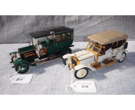 FRANKLIN MINT: A SCALE MODEL OF A 1907 ROLLS ROYCE SILVER GHOST and a 1911 Rolls Royce (Headlamp broken but reparable, withou