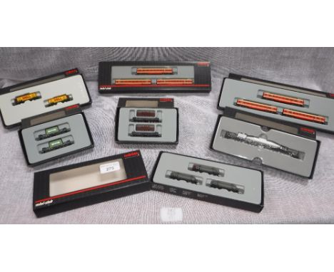 MARKLIN MINI CLUB Z GAUGE: A COLLECTION OF TRUCKS AND COACHES including Shell Oil, in original boxes, No. 87354, 82090, 86200