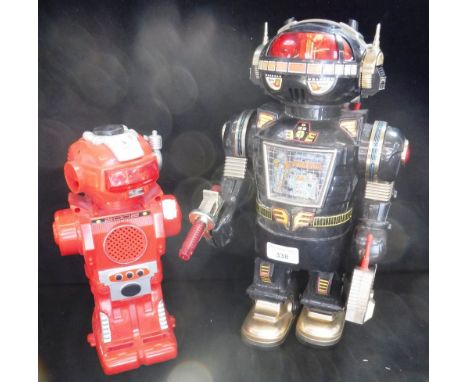 CHENG CHUNG TOYS: A SPACE WARRIOR ROBOT circa 1985 and a similar 'New Bright' robot (2) 