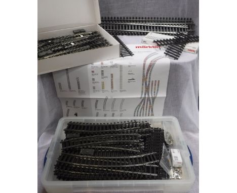 MARKLIN GAUGE 1:  A COLLECTION OF TRACK WITH ACCESSORIES, one boxed, No. 5994 