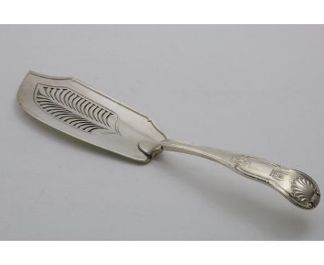 BY PAUL STORR:- A George III Hourglass pattern fish slice with a pierced blade, crested, London 1813;  12.2"  (31 cms) long; 