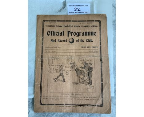 1914/1915 Tottenham V Newcastle United Football Programme: First Division League match dated 2 4 1915. No team changes. Gatef