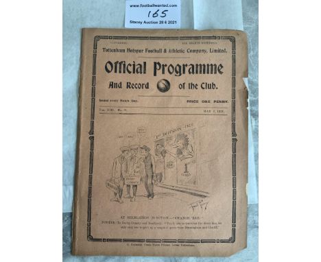 1920/1921 Tottenham v Middlesbrough Football Programme: Division One match dated 7 5 1921 in fair condition with no team chan