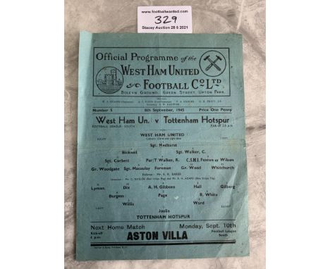 45/46 West Ham v Tottenham Football Programme: Fair/good condition with no team changes. Score lightly written. Folding.