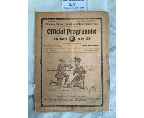 1913/1914 Tottenham Reserves v Bristol City Football Programme: South Eastern League dated 16 11 1913. Team changes. Poor con
