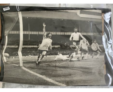 Alfie Conn 1975 Relegation Saving Tottenham Press Photo: Famous moment in Spurs history. Last game of the season they need to