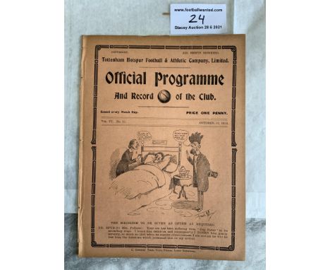 1913/1914 Tottenham Reserves v Clapton Orient Football Programme: South Eastern League dated 18 10 2013. No team changes. Ex 