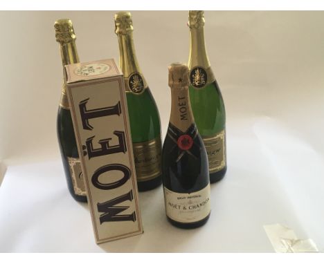 Three bottles f 1.5l of Premium chanlemagne and TW bottles of MoÃ«t Chandon Champagne (5)