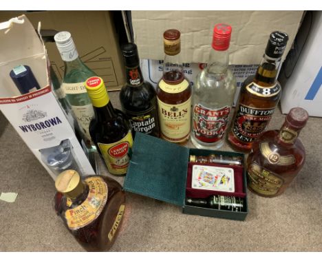 A collection of various alcohol including Dufftown Pure Malt whisky, Pinch by Haig & Haig scotch Whisky, Bells, Chivas etc. (