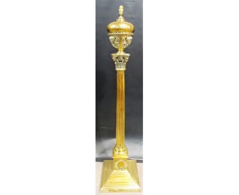 Good Victorian brass huge corinthium column floor standing oil standard lamp, the reservoir with female mask scroll pierced c
