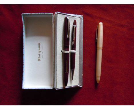 Vintage Platignum Pens c1960's Platignum 'Regal' Pen and Pencil Set. Burgundy with chrome trim - both missing cap band. Lever