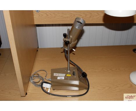 A High intensity bench lamp