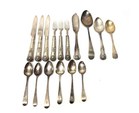 Silver Old English pattern table flatware, comprising; six teaspoons, a small tablespoon and a rat tail pattern spoon, variou