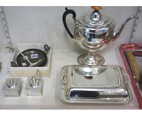 Plated wares, comprising; a circular twin handled dish, in a classical style with a box detailed Lalaounis, a rectangular lid