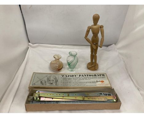 AN ARTICULATED WOODEN ARTISTS DUMMY PLUS A 'UNISON' PANTOGRAPH, BOXED 
