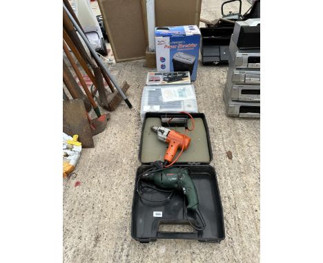 AN ASSORTMENT OF ITEMS TO INCLUDE TWO ELECTRIC DRILLS, A CAMPING STOVE AND A BLACK AND DECKER SANDER ETC 