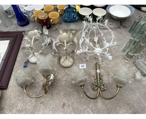 AN ASSORTMENT OF DECORATIVE LIGHT FITTINGS 