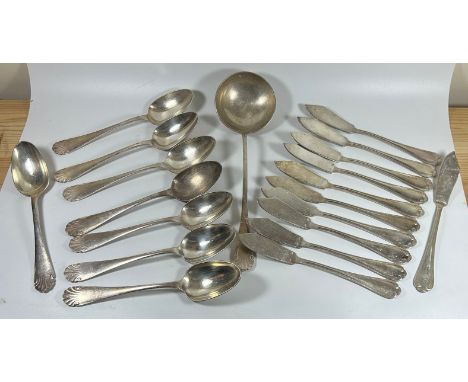 A COLLECTION OF ART DECO CHRISTOFLE SILVER PLATED CUTLERY COMPRISING SPOONS AND A LARGE LADLE IN THE CTF20 PLUME PATTERN TOGE