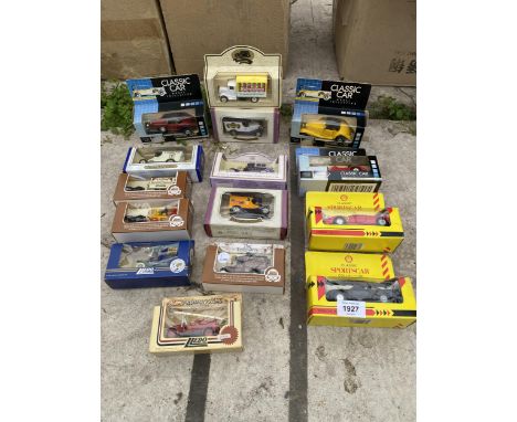 AN ASSORTMENT OF MODEL VINTAGE VEHICLES TO INCLUDE LLEDO AND DAYS GONE ETC 