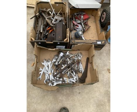 A LARGE ASSORTMENT OF TOOLS TO INCLUDE VARIOUS SPANNERS, FILES AND COMPRESSOR ATTATCHMENTS ETC 