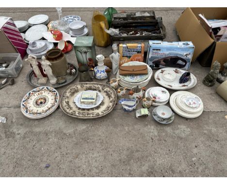AN ASSORTMENT OF ITEMS TO INCLUDE CERAMIC PLATES, HUNTING SCENE JUGS AND A LARGE SILVER PLATE TRAY ETC 