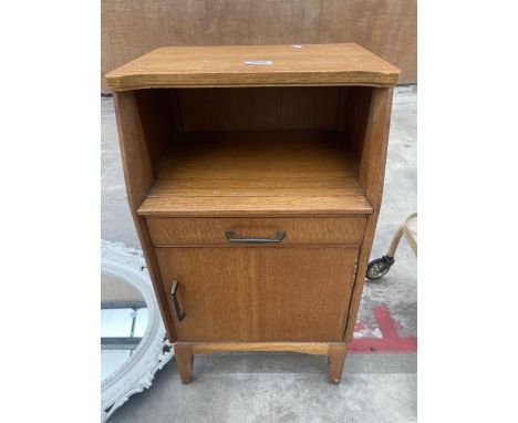 AN OAK LEBUS LINK BEDSIDE CABINET 