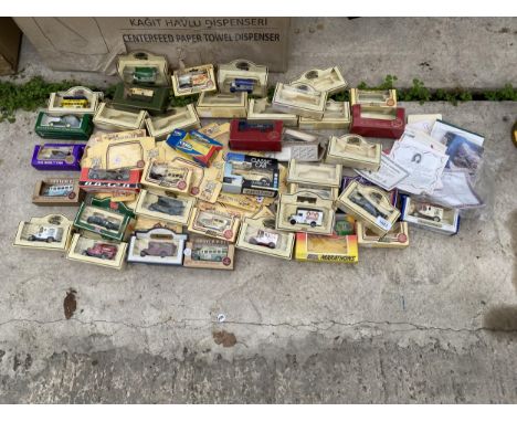 A LARGE COLLECTION OF MODEL CLASSIC CARS AND FURTHER EMPTY BOXES ETC 