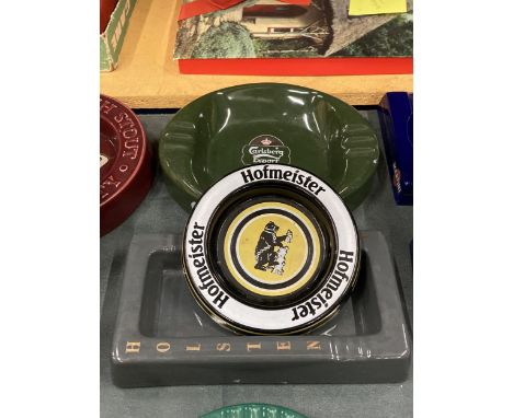 THREE CERAMIC ASHTRAYS TO INCLUDE HOLSTEN, CARLSBERG AND HOFMEISTER 